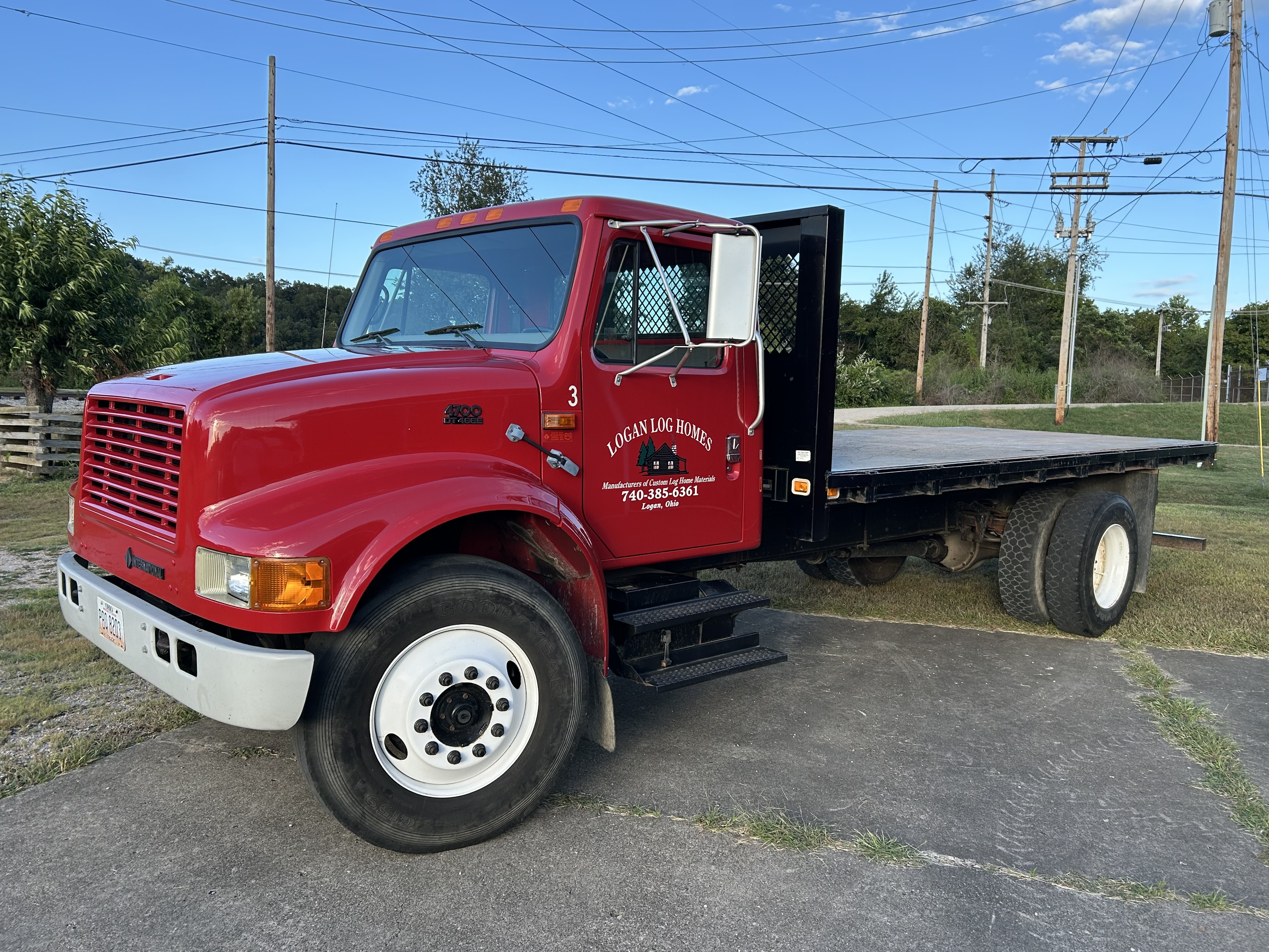 2000 INTERNATIONAL 4700d in Logan, OH