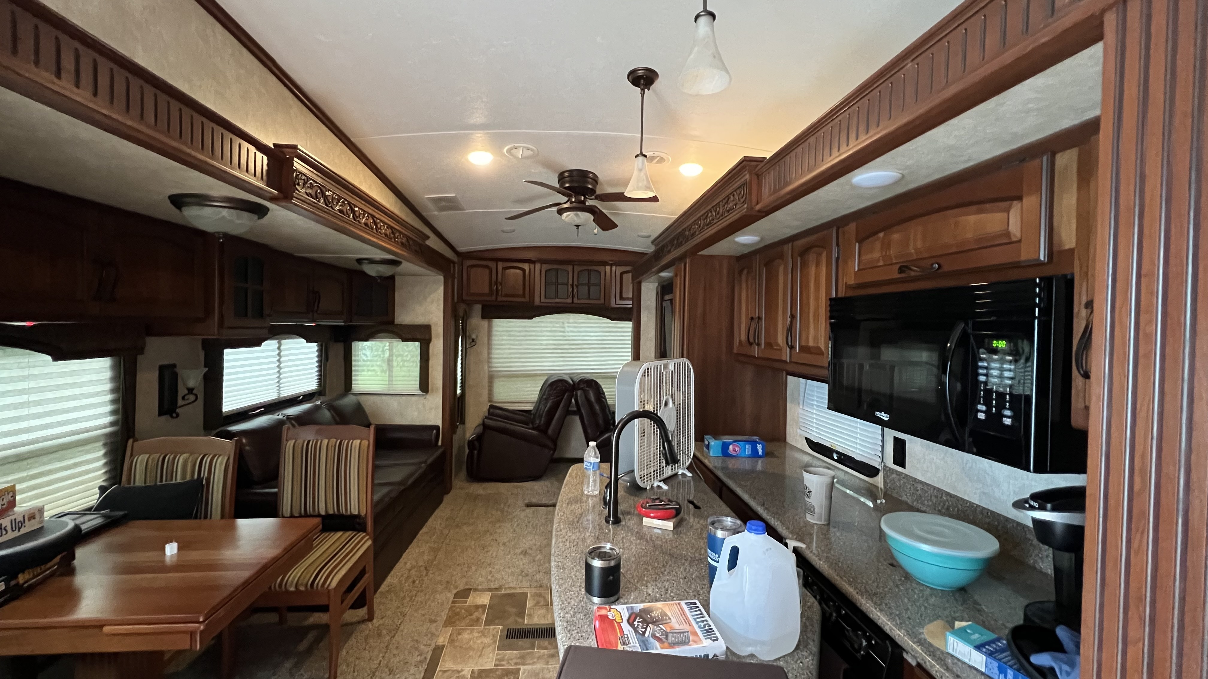 2013 Keystone MONTANA 3582RL in stewartstown PA