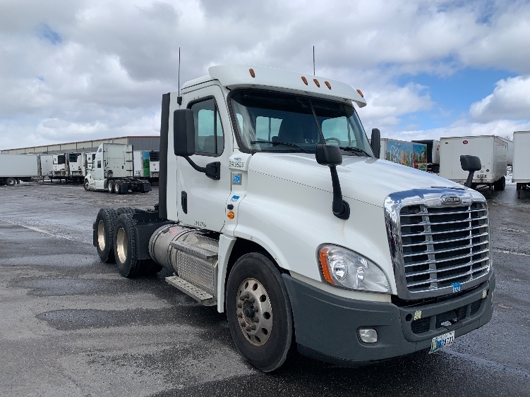 2020 FREIGHTLINER CASCADIA 125 in Pottsville, PA