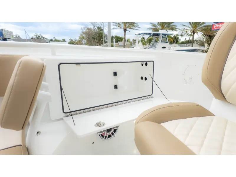 2026 Everglades 335CC