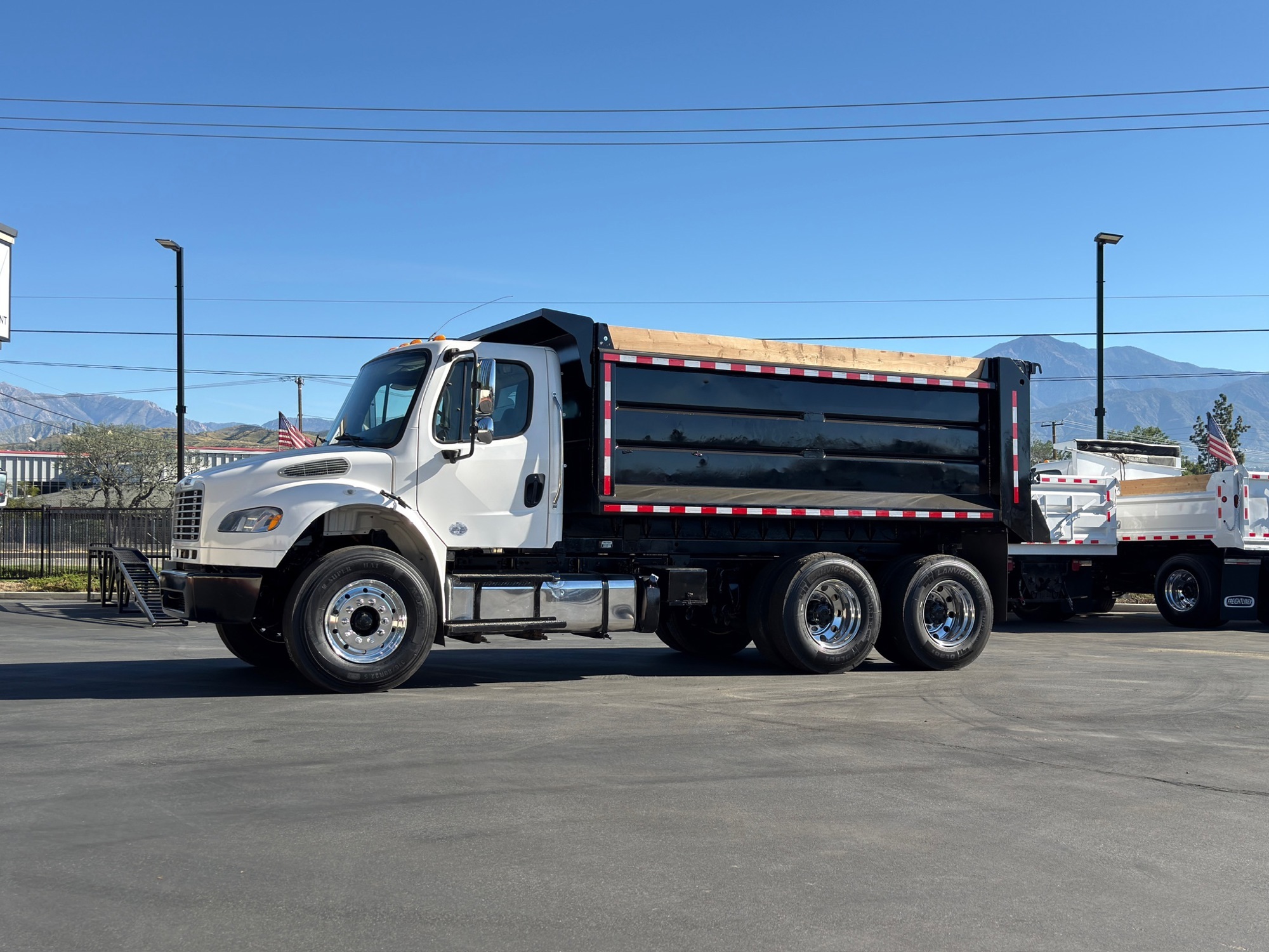 2016 FREIGHTLINER BUSINESS CLASS M2 106 in Yucaipa, CA