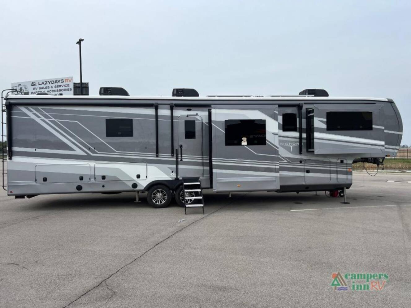 A photo of this 2026 Heartland Bighorn 39FL