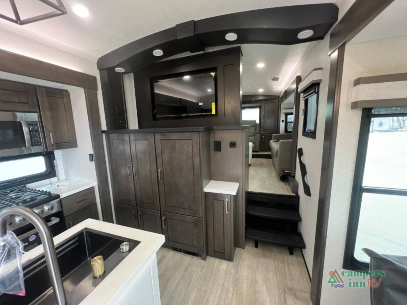 A photo of this 2026 Heartland Bighorn 39FL