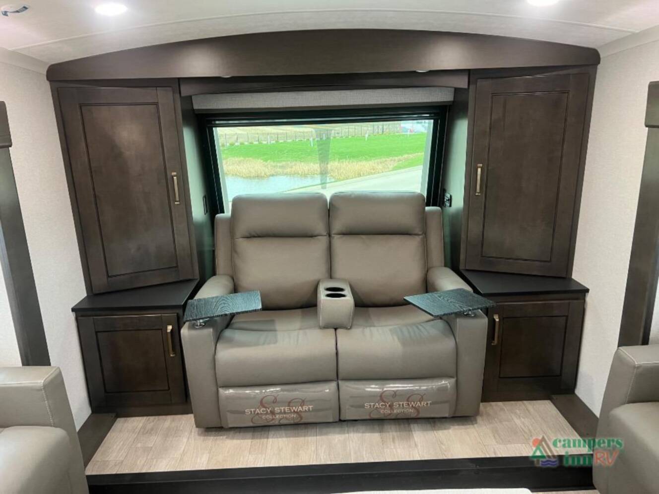 A photo of this 2026 Heartland Bighorn 39FL