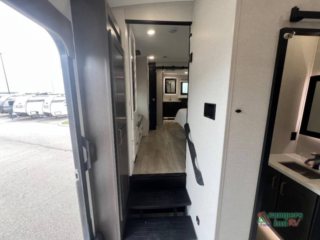 A photo of this 2026 Heartland Bighorn 39FL