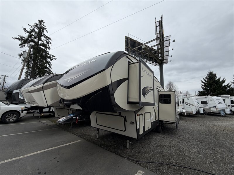 2019 Keystone Cougar 27RLSWE RV