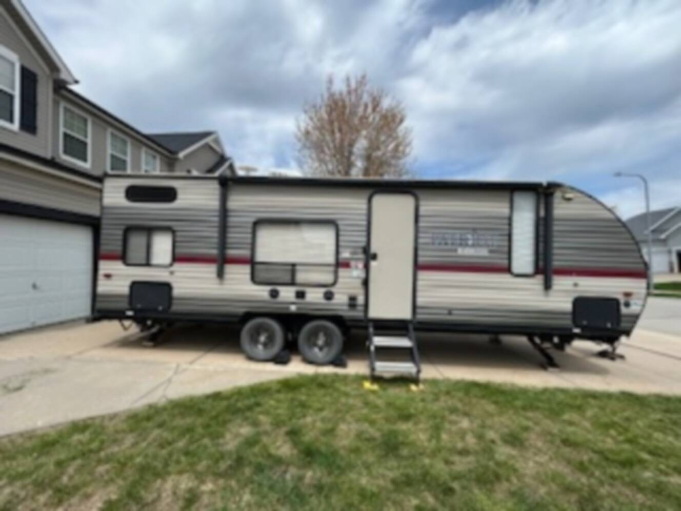 A photo of this 2019 Forest River CHEROKEE GREY WOLF 26DJSE