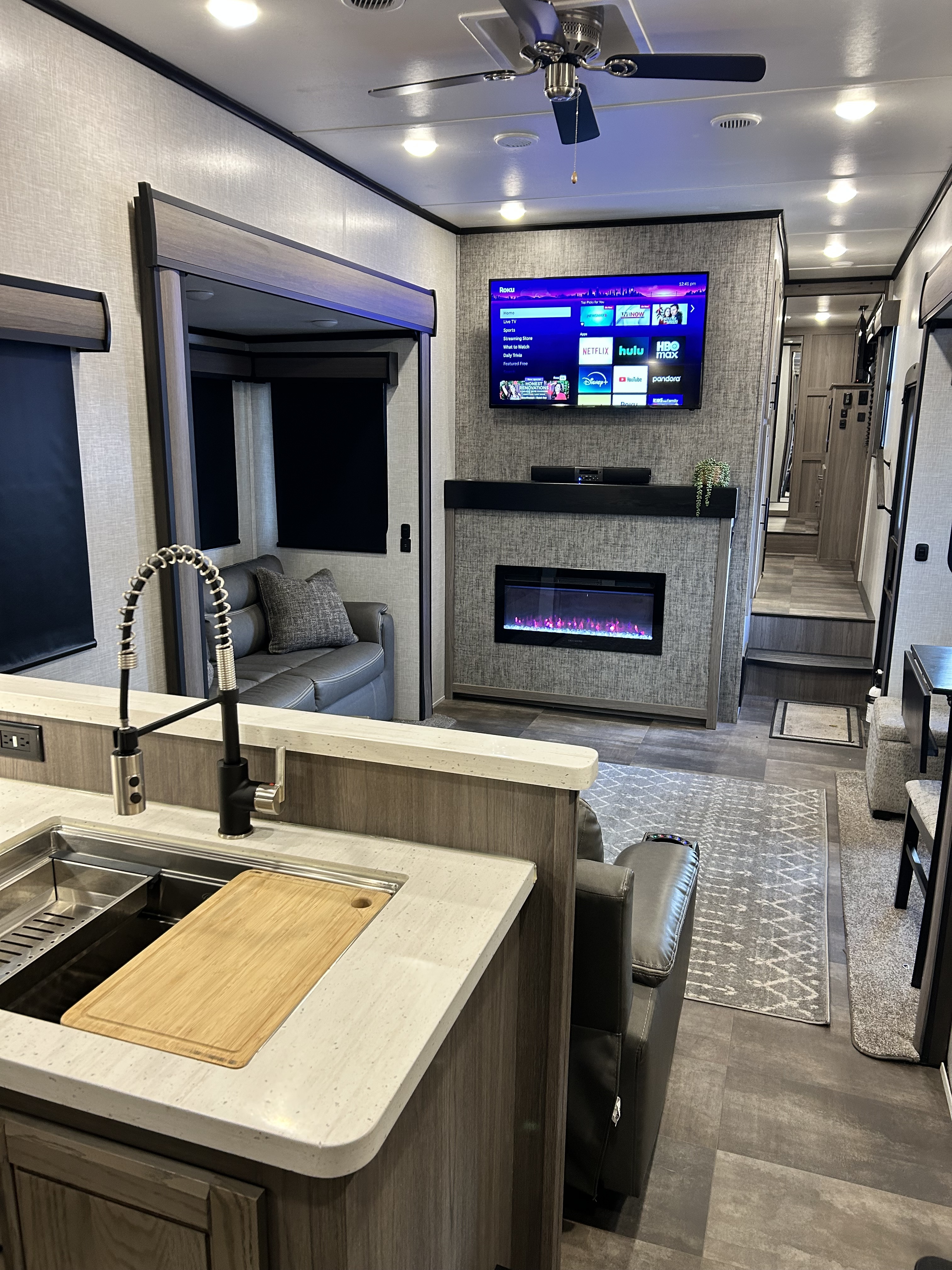 2021 Crossroads CAMEO CE3975CK in corunna MI
