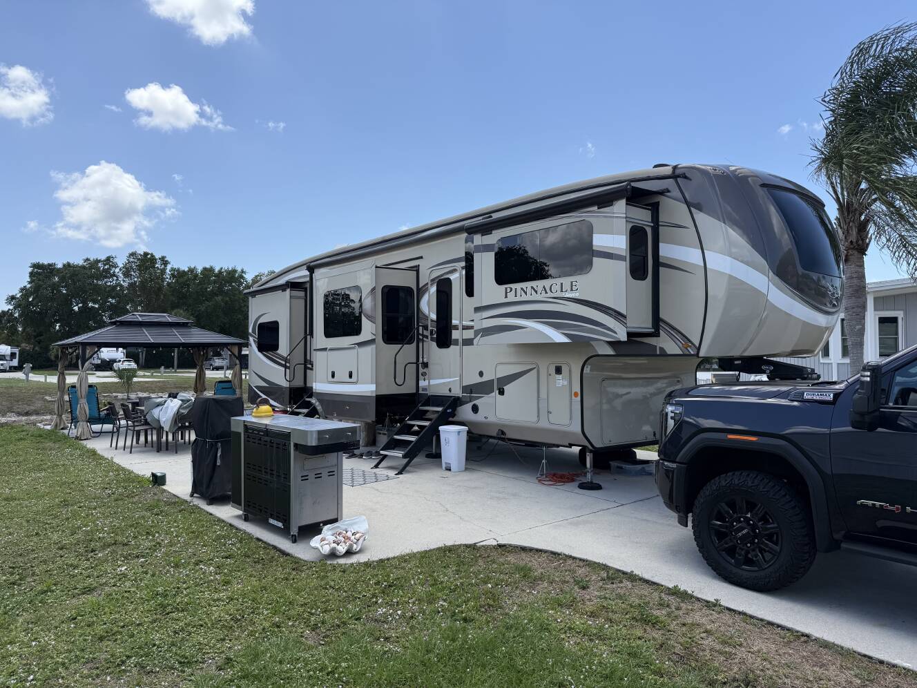 A photo of this 2019 Jayco PINNACLE 38FLWS
