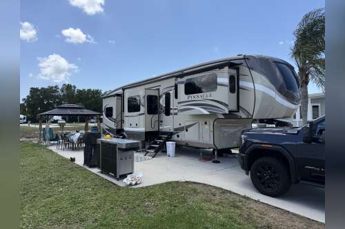 2019 Jayco PINNACLE 38FLWS in naples FL