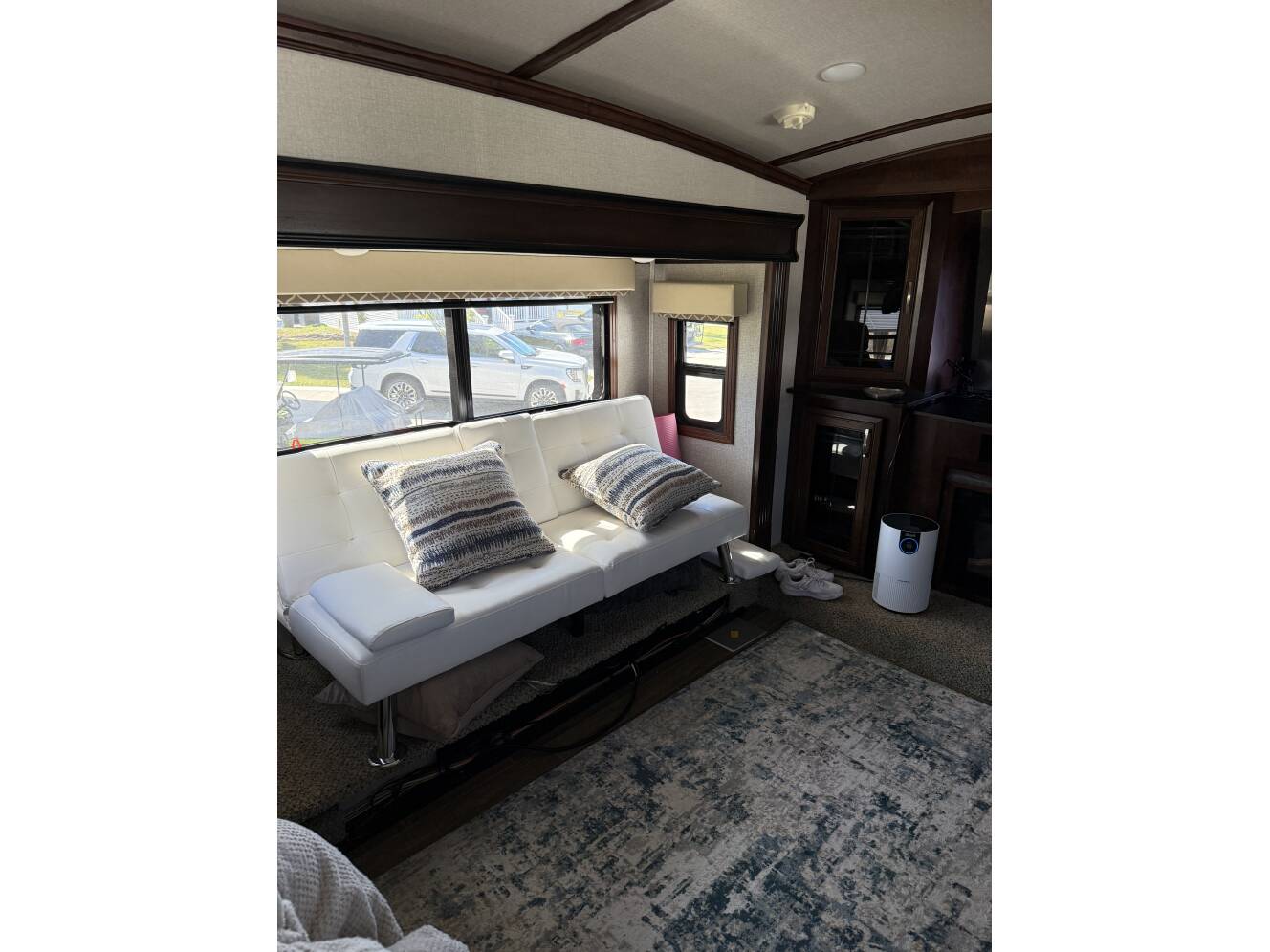 A photo of this 2019 Jayco PINNACLE 38FLWS