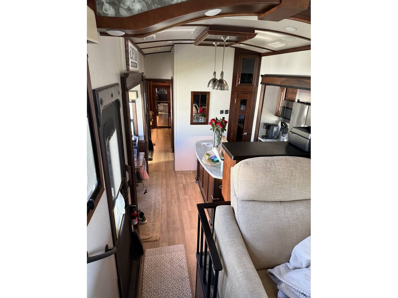 A photo of this 2019 Jayco PINNACLE 38FLWS