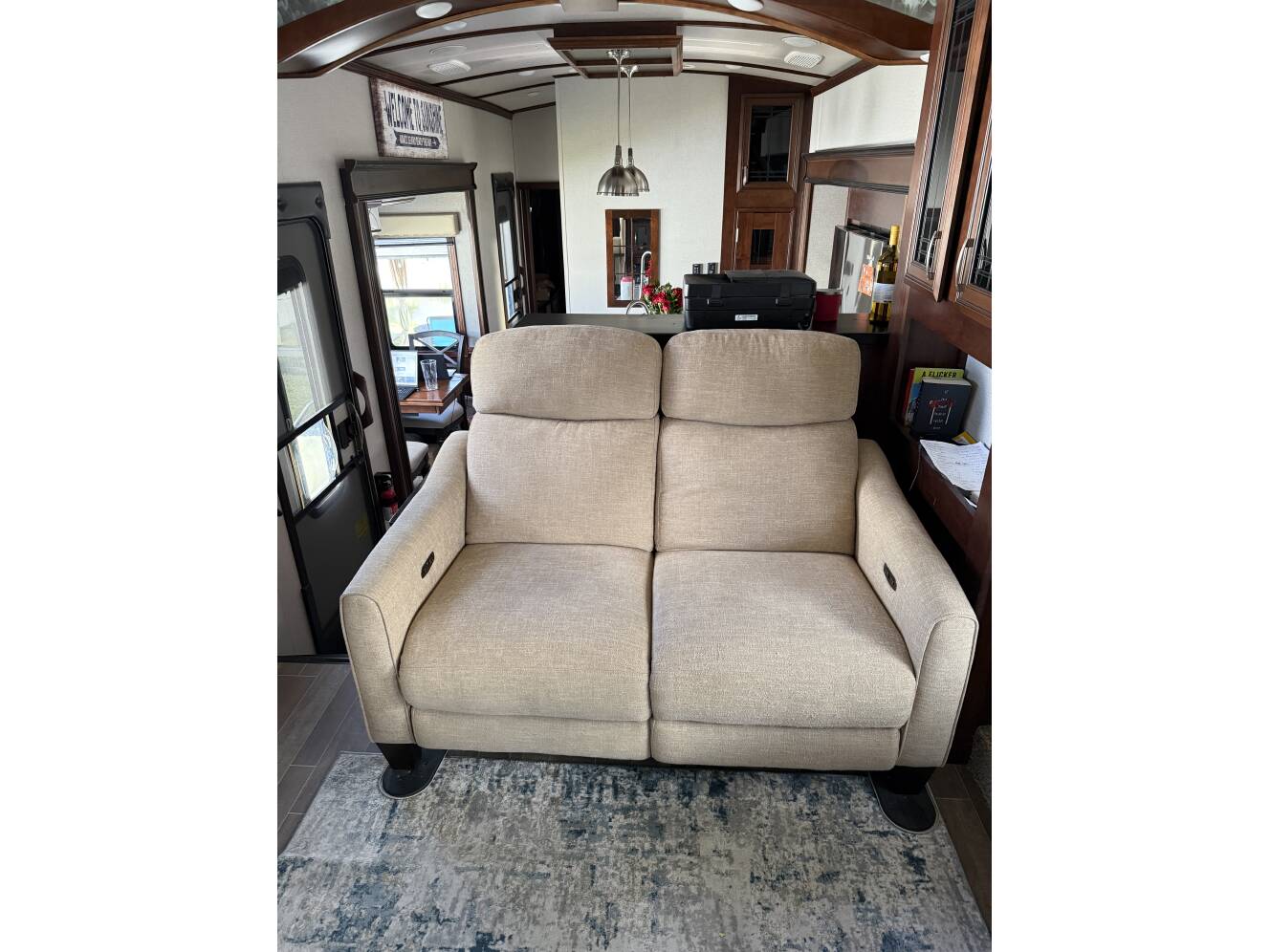 A photo of this 2019 Jayco PINNACLE 38FLWS