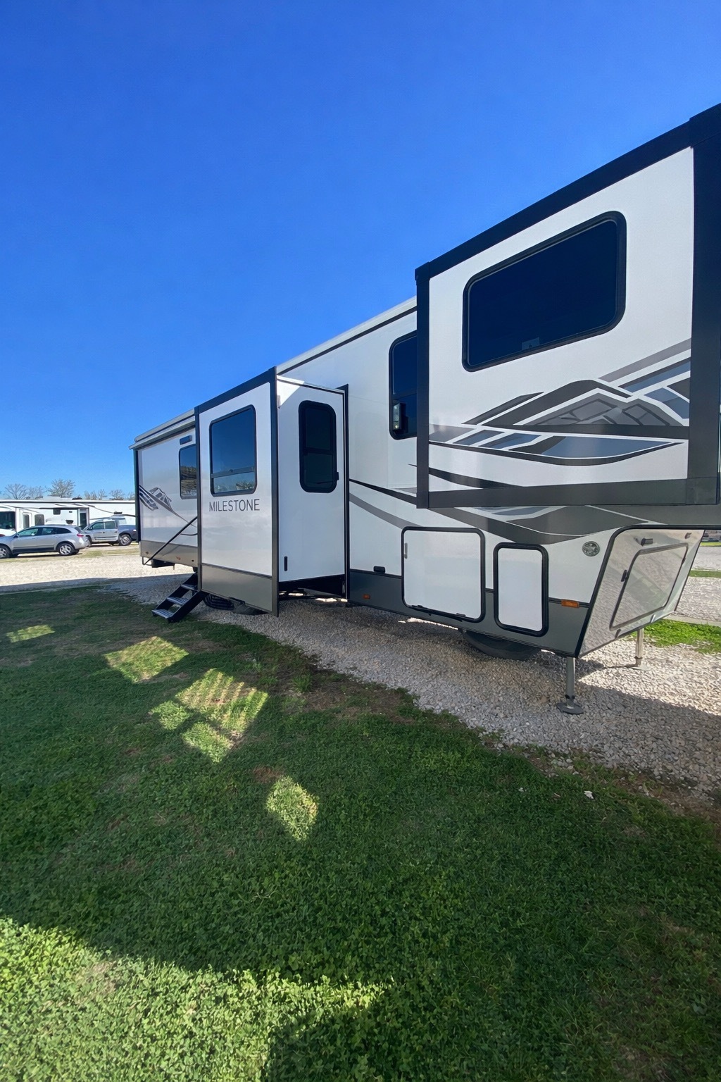 2023 Heartland MILESTONE 370FLMB RV