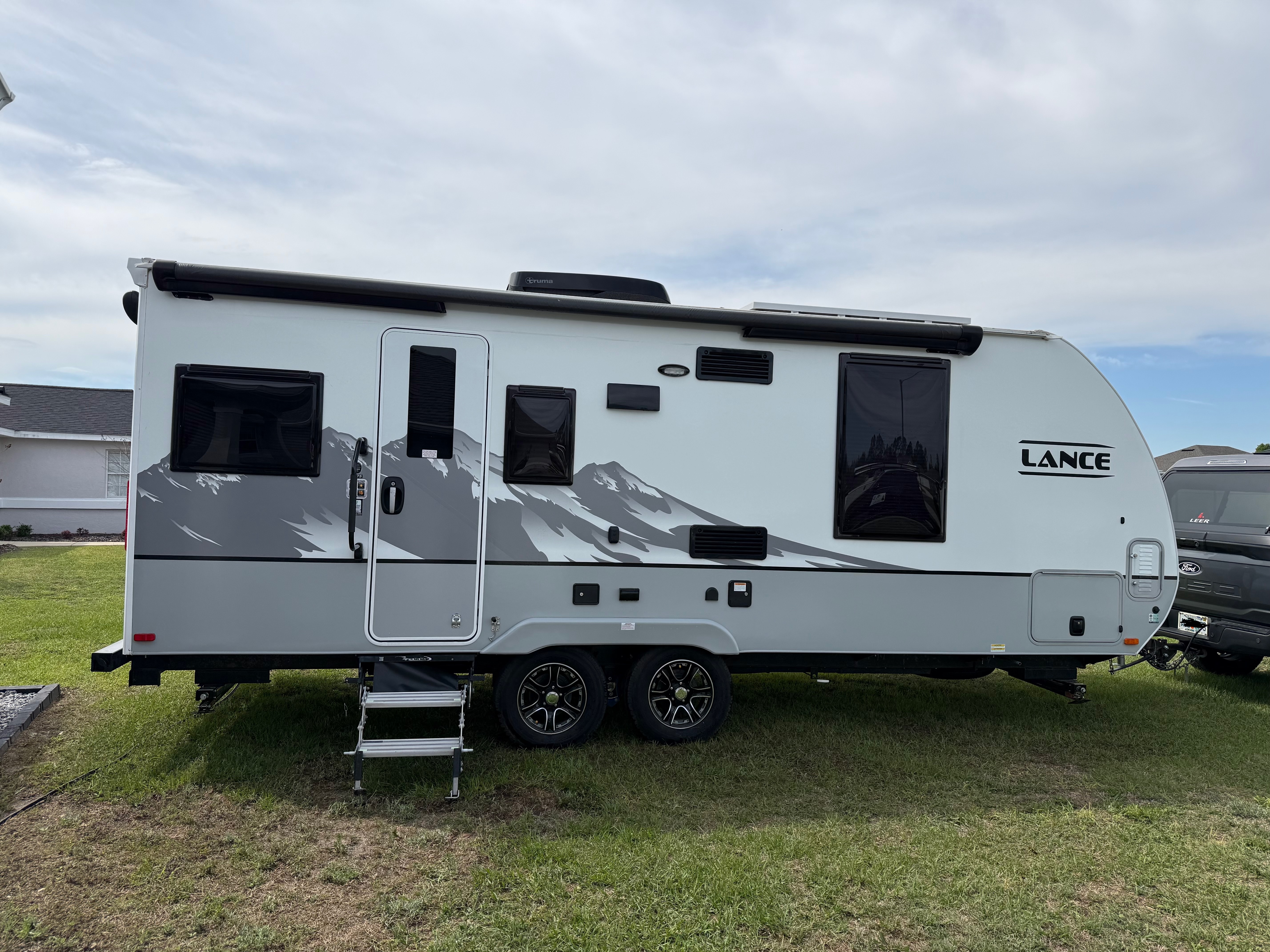 2025 Lance 2075 Travel Trailer in belleview FL