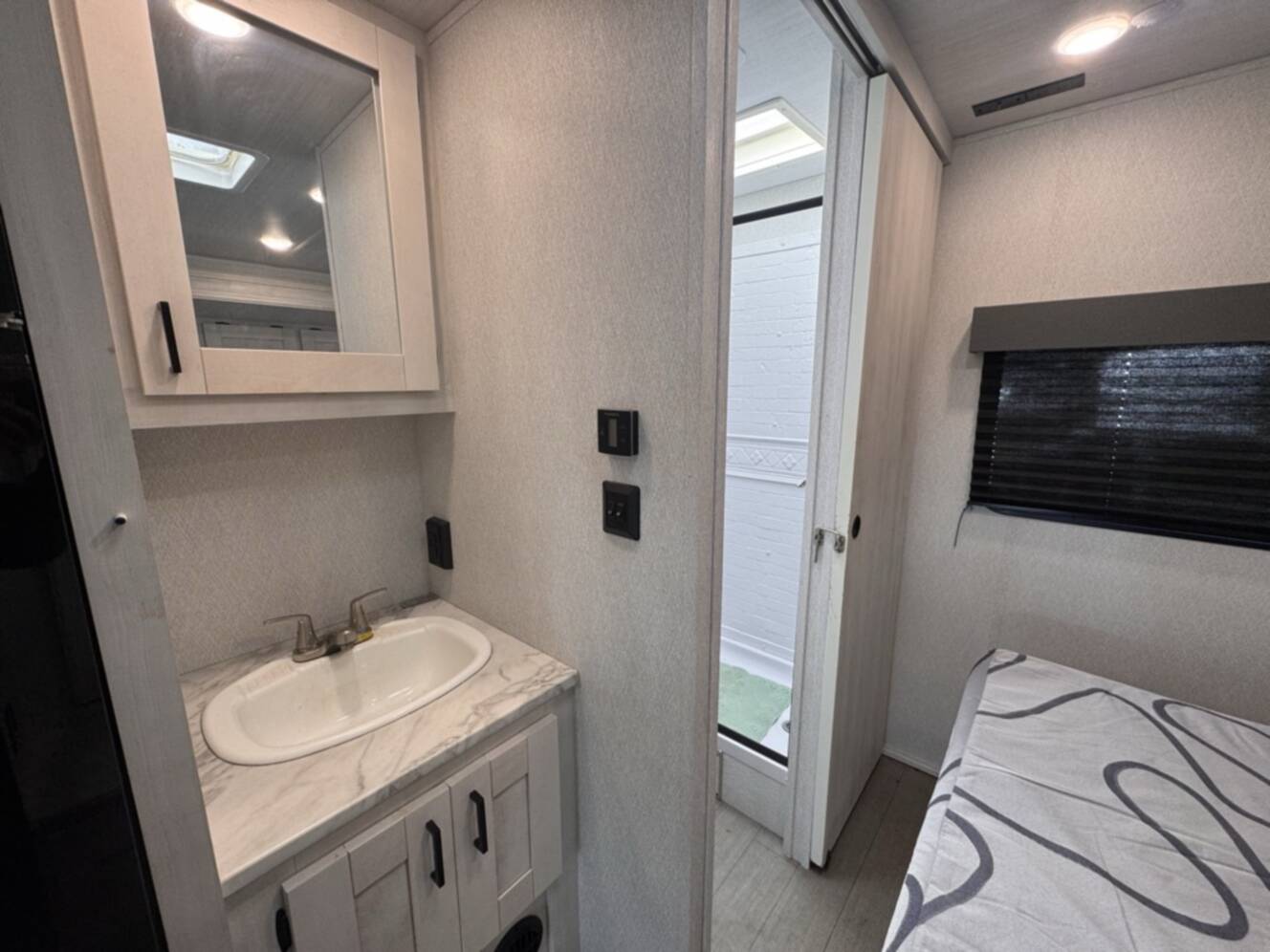 A photo of this 2023 East To West ENTRADA 2200S