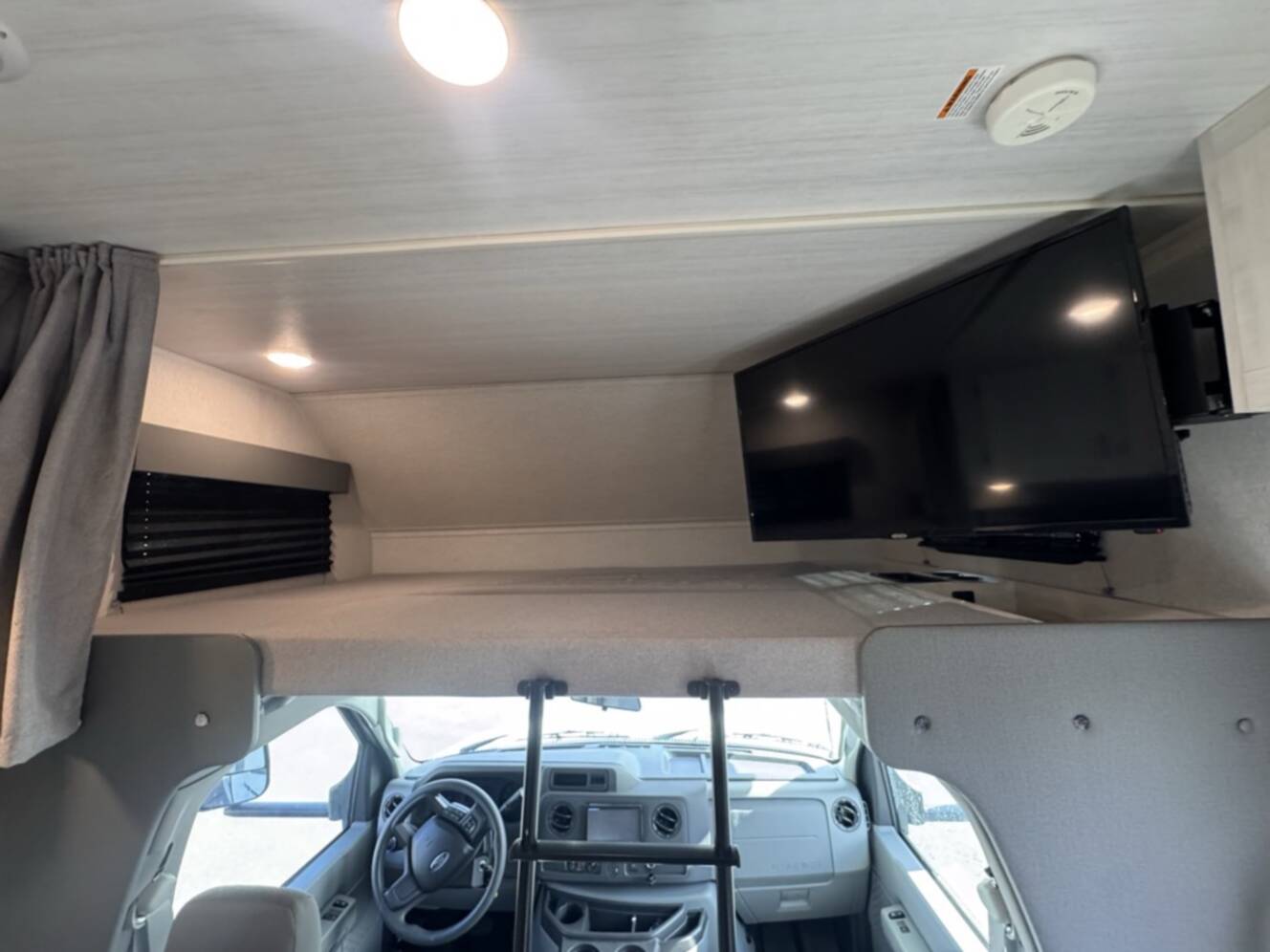 A photo of this 2023 East To West ENTRADA 2200S
