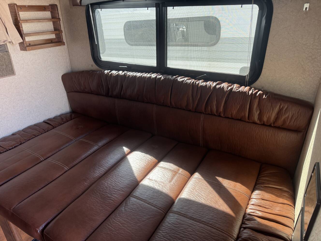 A photo of this 2019 Lance 825 Truck Camper