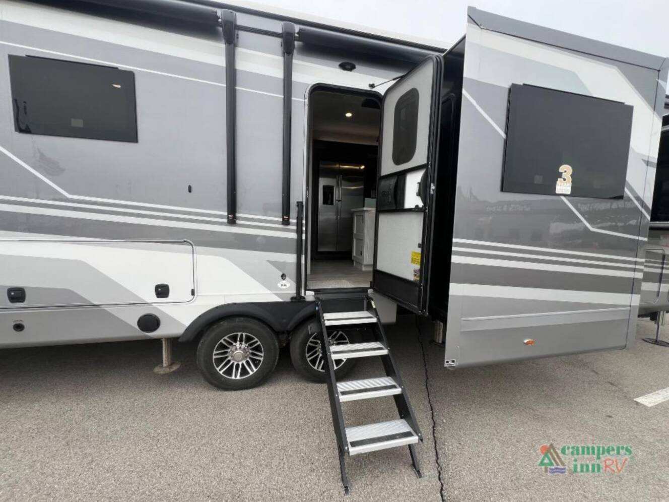 A photo of this 2026 Heartland Bighorn 39FL