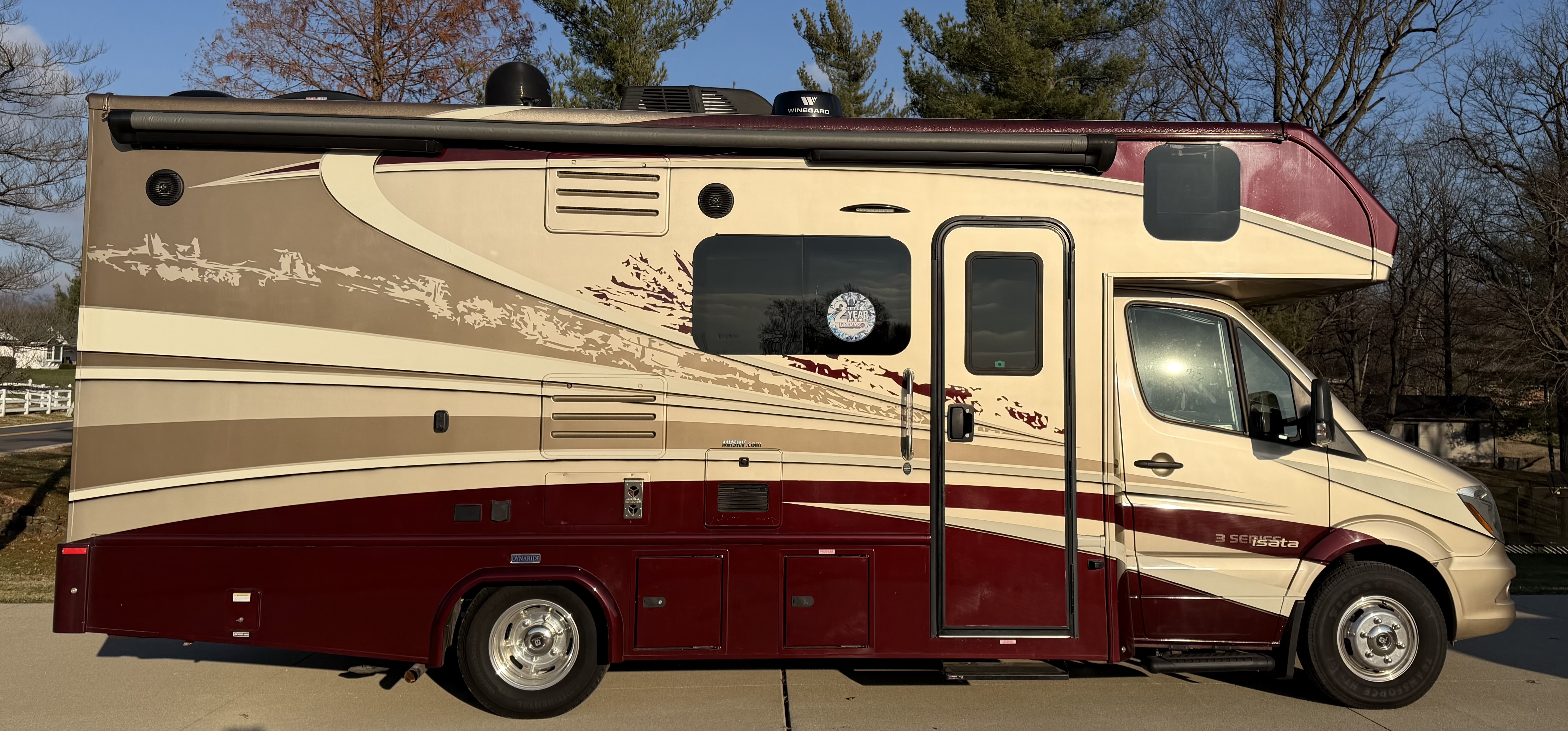 2020 Dynamax Corp ISATA 3 SERIES 24FWM RV