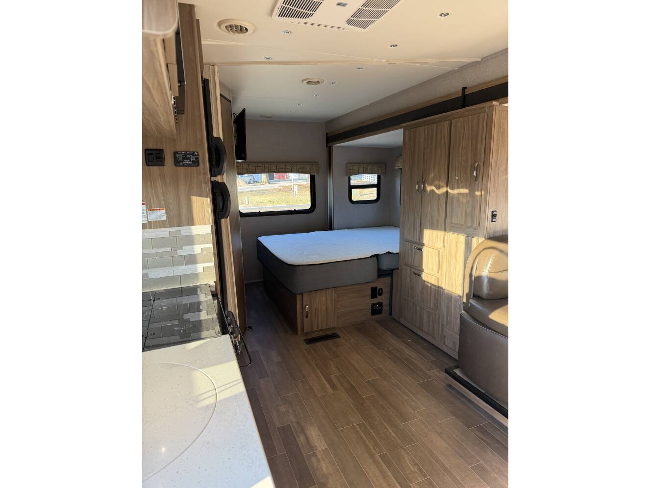 A photo of this 2020 Dynamax Corp ISATA 3 SERIES 24FWM