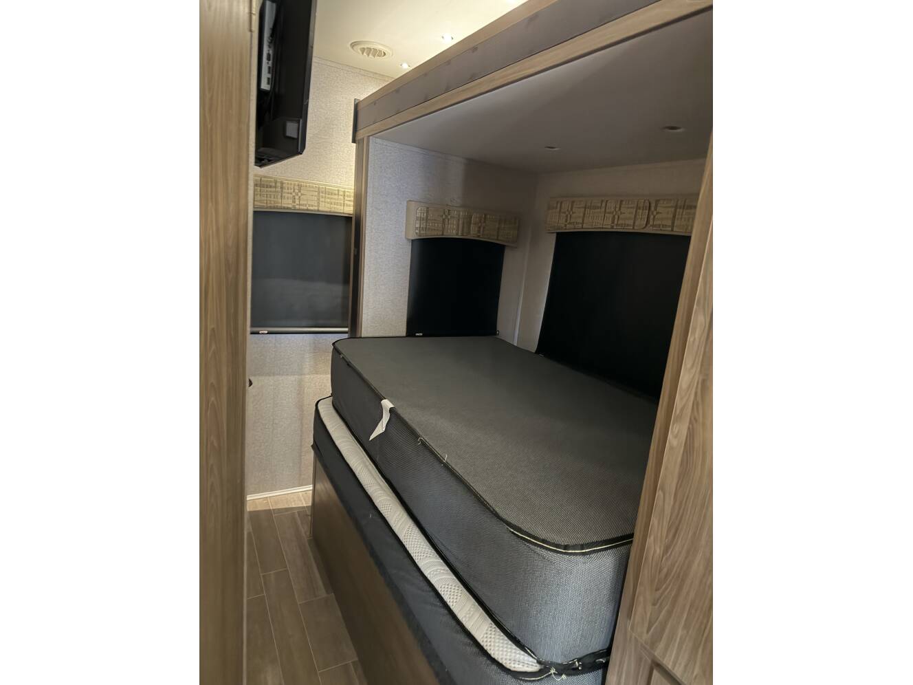 A photo of this 2020 Dynamax Corp ISATA 3 SERIES 24FWM