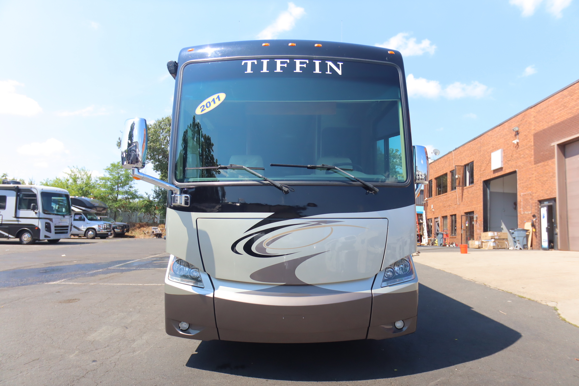 2011 Tiffin Motorhomes PHAETON 42 QBH in herndon VA