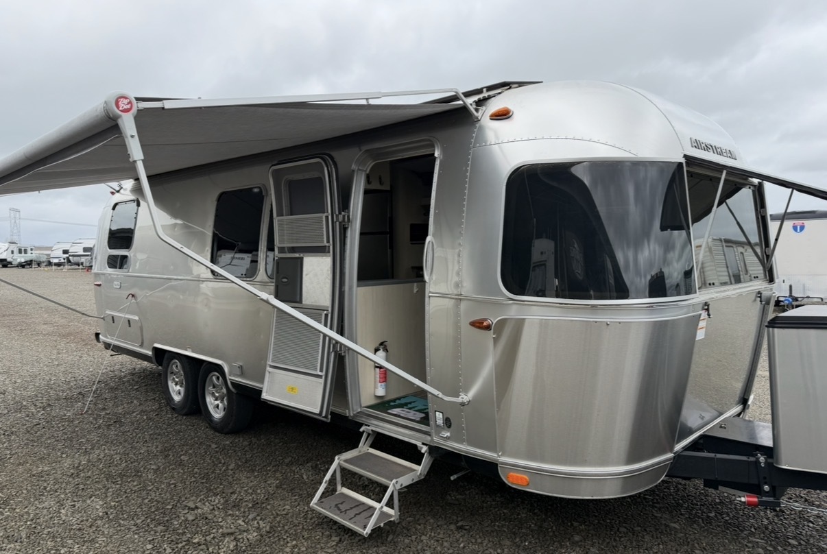 2023 Airstream FLYING CLOUD 28RB TWIN RV