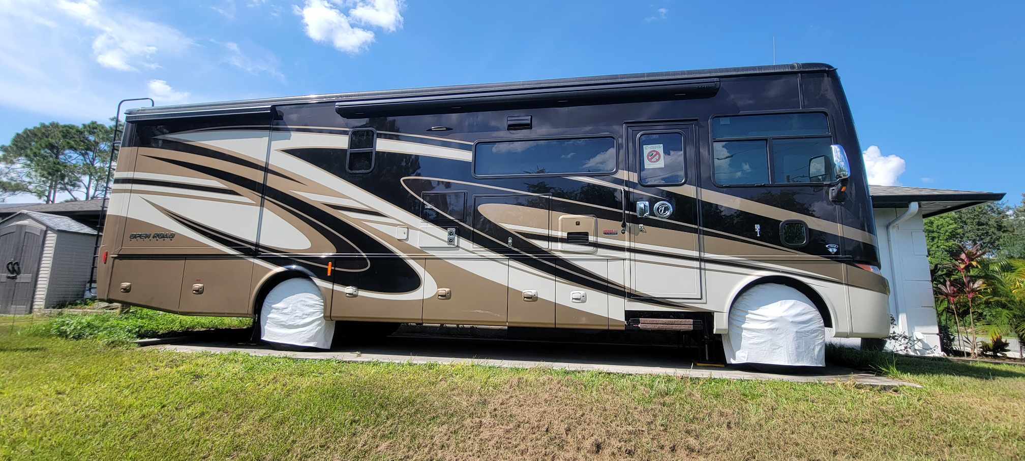 2021 Tiffin Motorhomes ALLEGRO OPEN ROAD 32SA RV