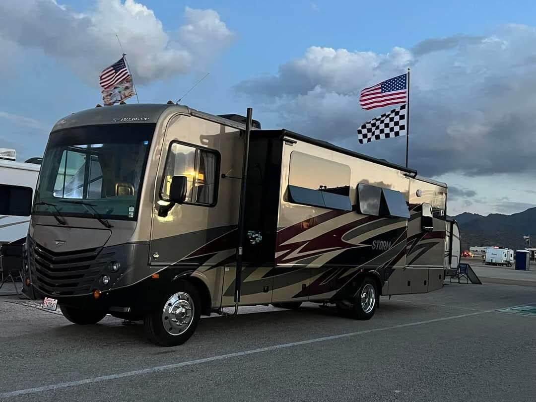 2018 Fleetwood STORM 32A RV