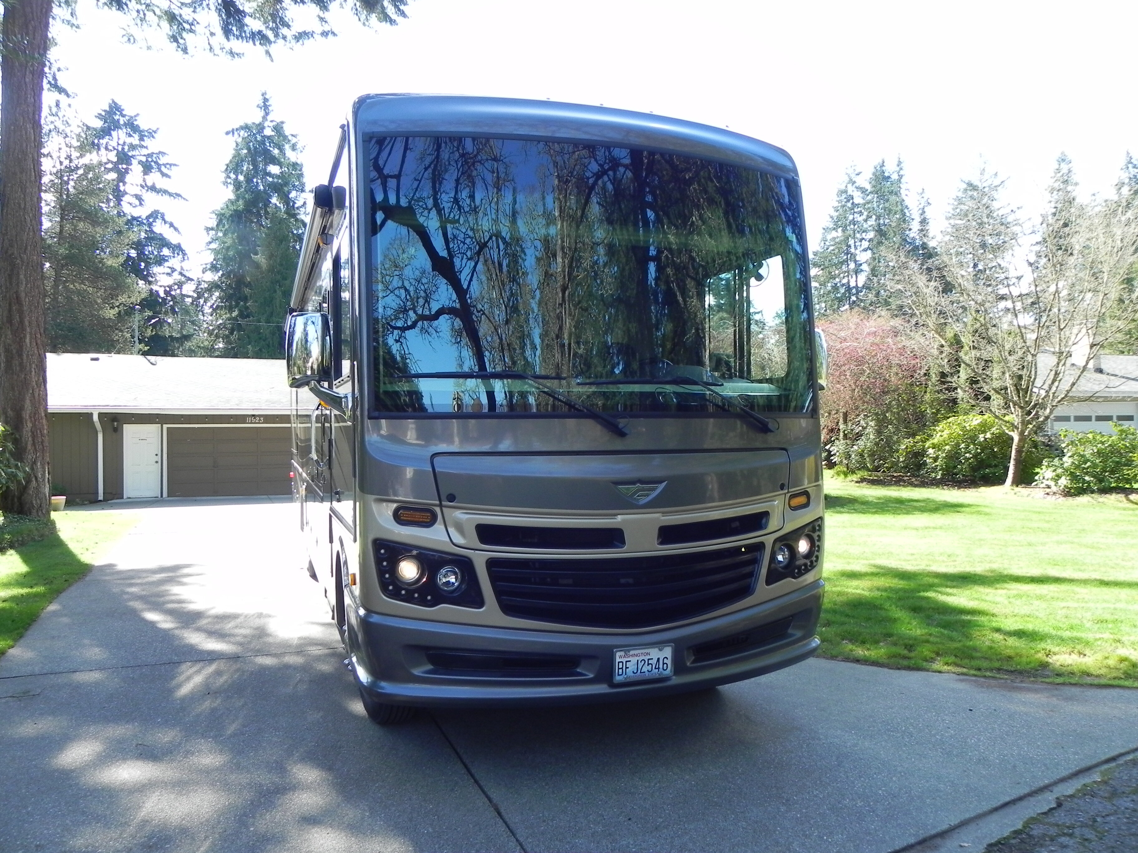 2017 Fleetwood BOUNDER 33C in tacoma WA