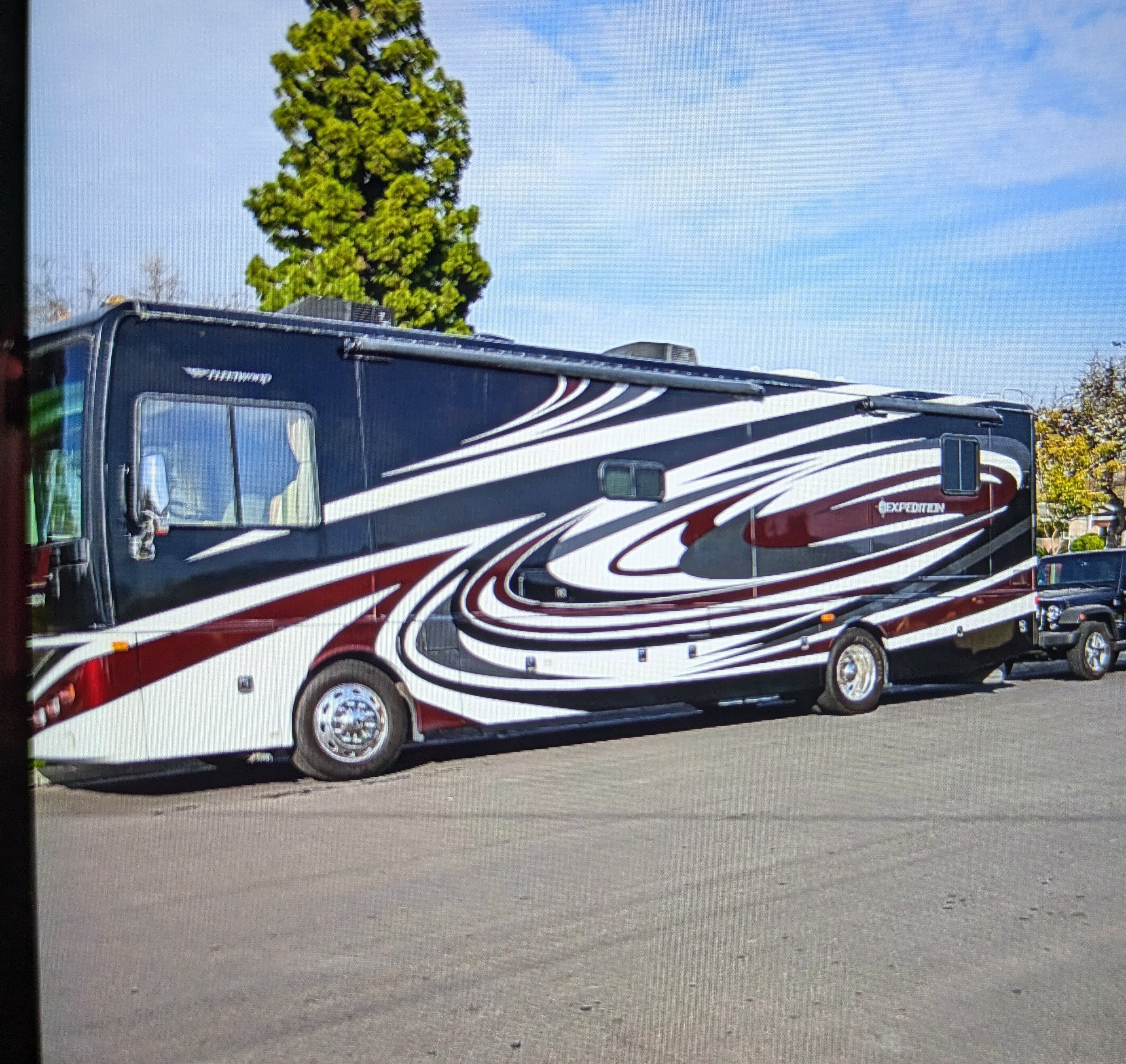 2012 Fleetwood EXPEDITION 36M in garden grove CA