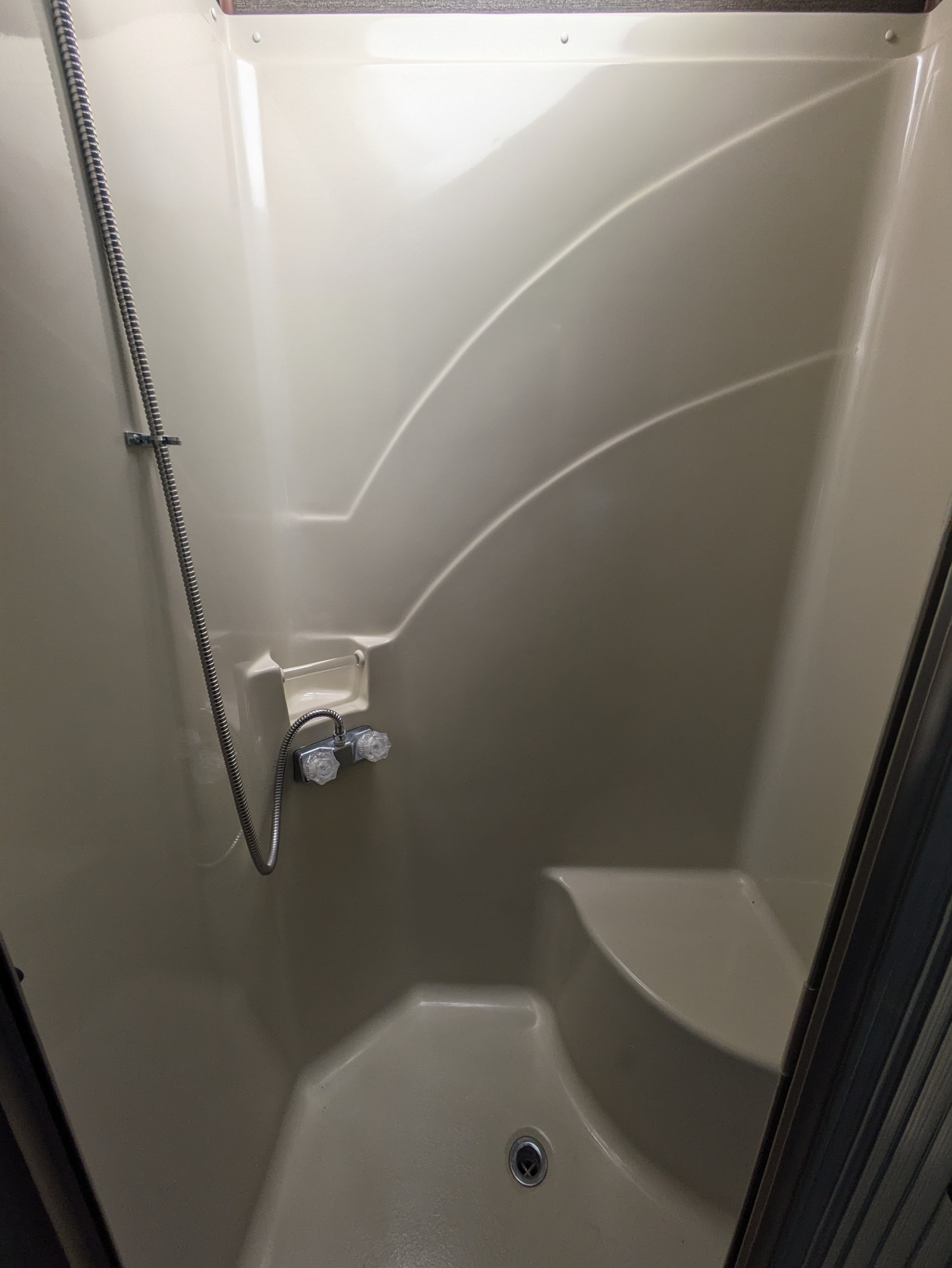 2012 Fleetwood EXPEDITION 36M in garden grove CA