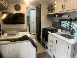 2023 East To West SILVER LAKE 25KRB in delray beach FL