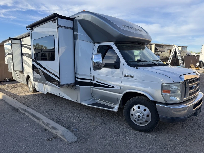 2015 WINNEBAGO