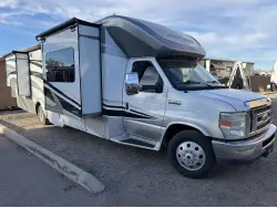 2015 WINNEBAGO 30J