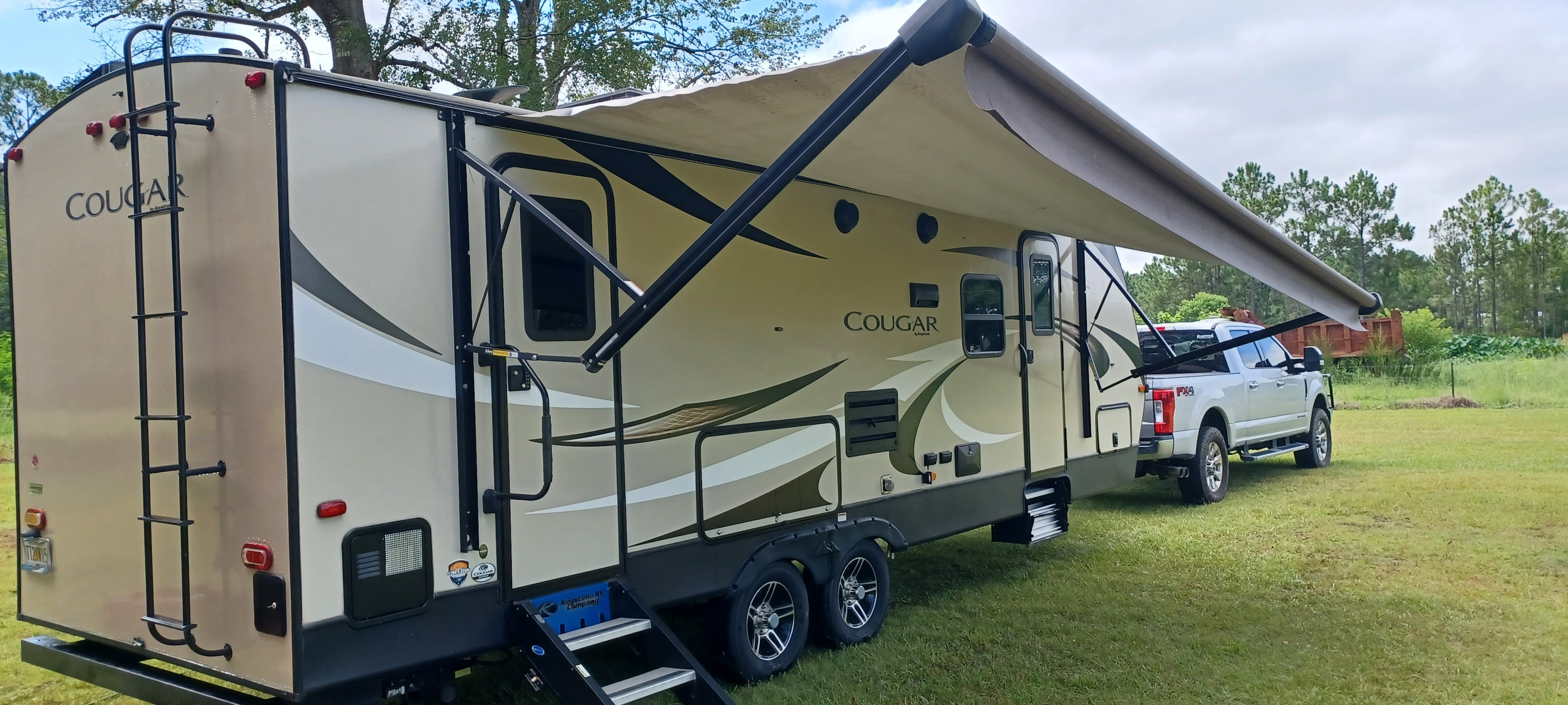 2019 Keystone COUGAR HALF-TON 26RBS RV