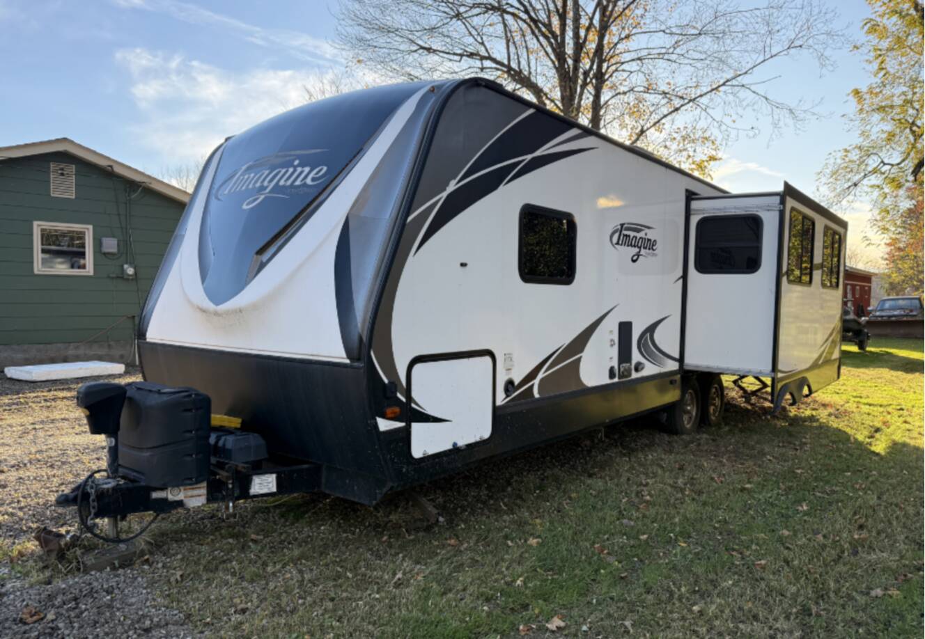 A photo of this 2017 Grand Design IMAGINE 2670MK