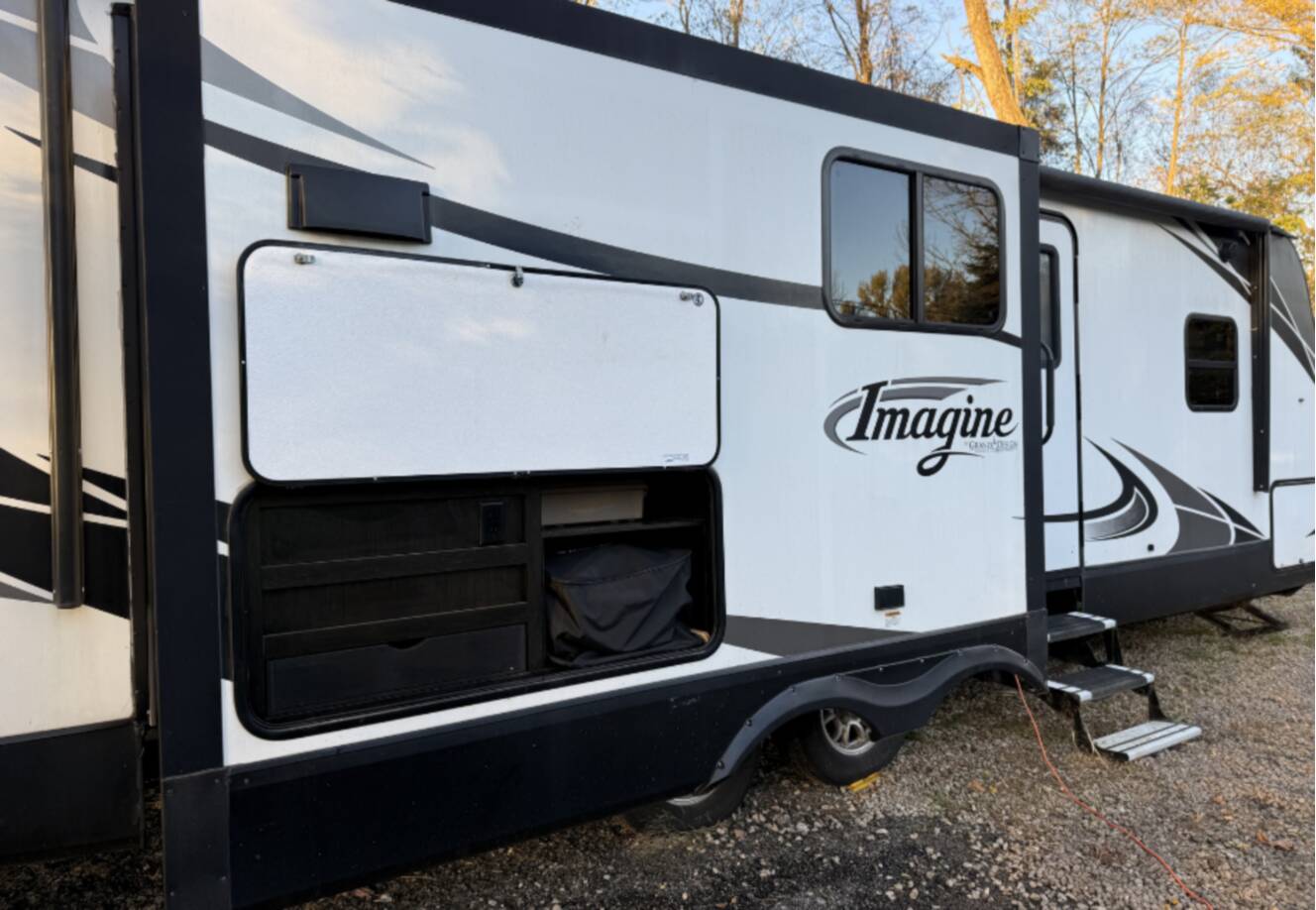 A photo of this 2017 Grand Design IMAGINE 2670MK