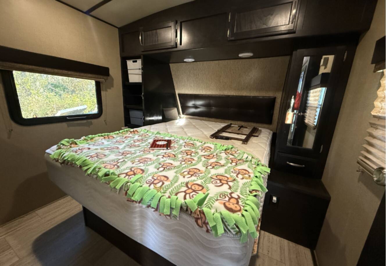 A photo of this 2017 Grand Design IMAGINE 2670MK