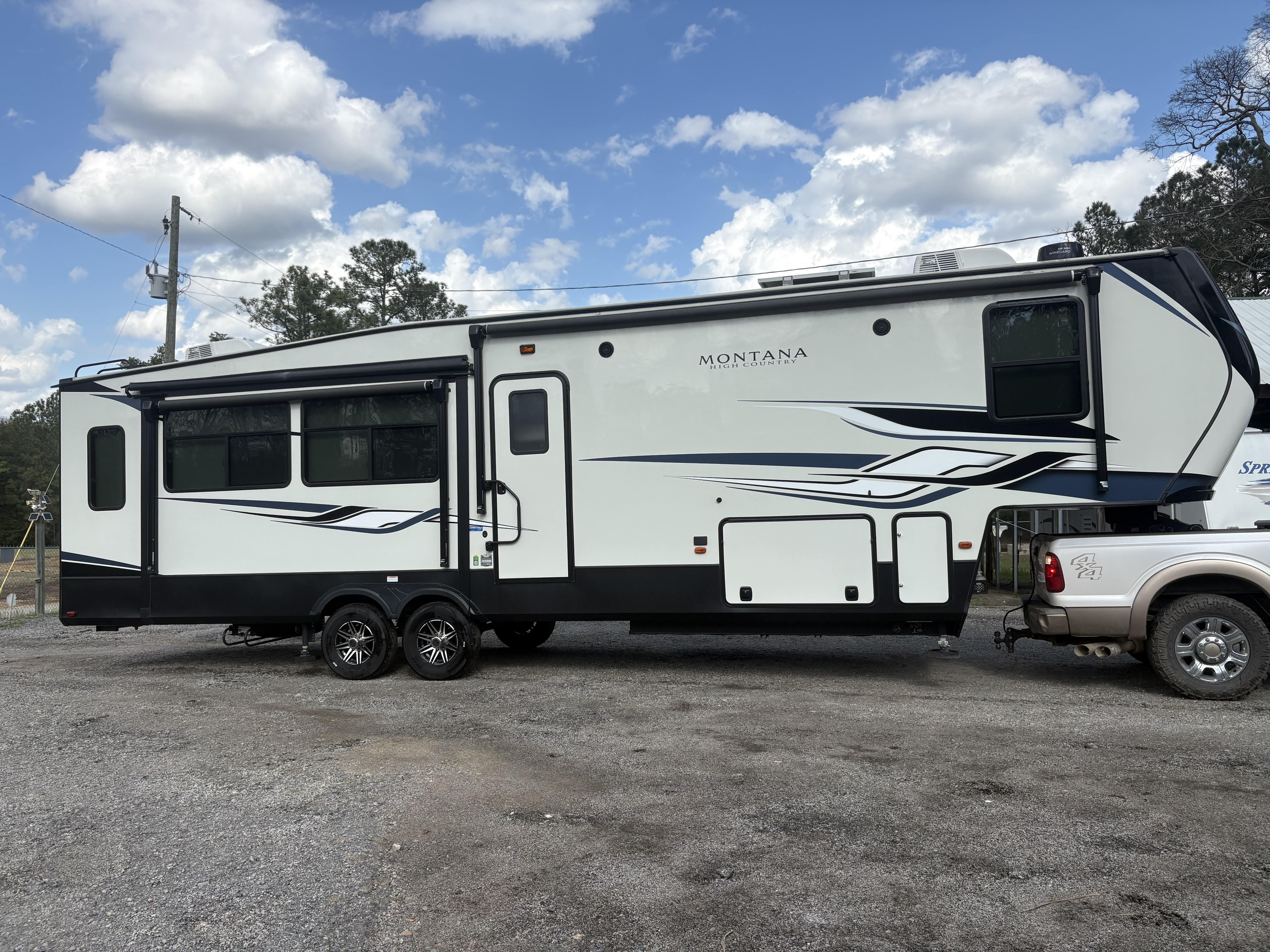 2022 Keystone MONTANA HIGH COUNTRY 331RL RV