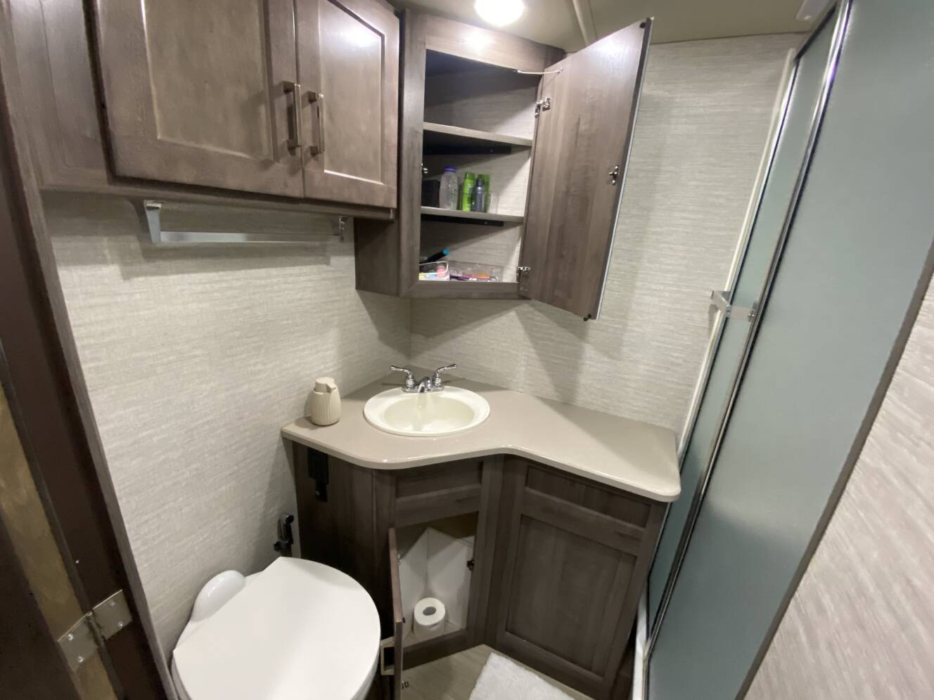 A photo of this 2020 Winnebago ADVENTURER 33C