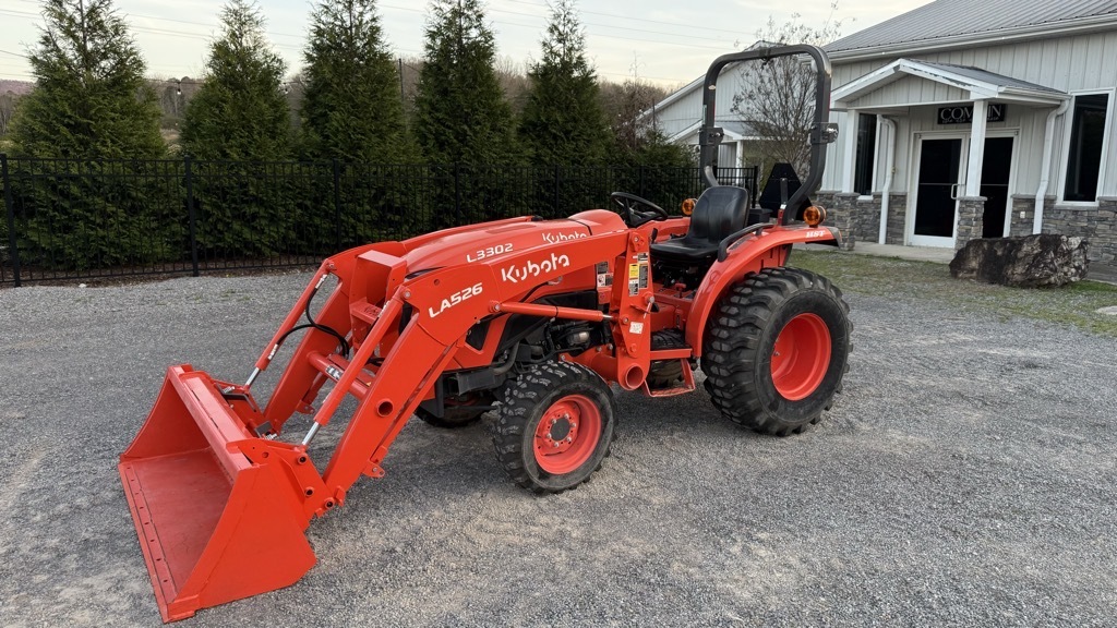 2023 KUBOTA L3302 in Dunlap, TN