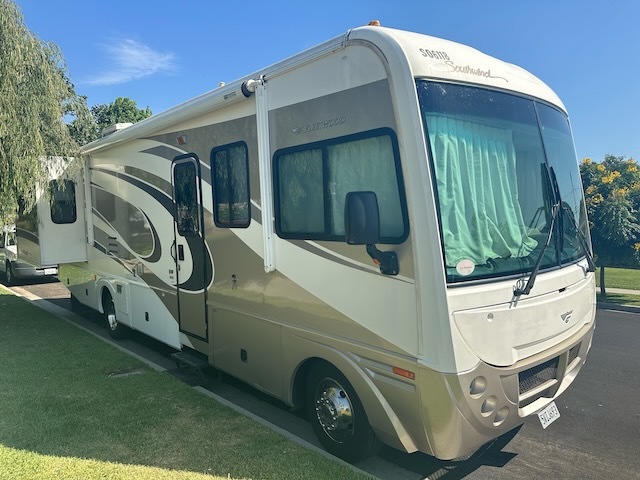 2006 Fleetwood SOUTHWIND 32V RV