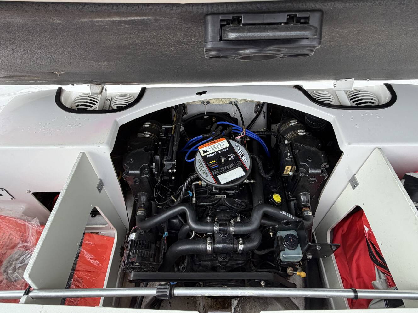 A photo of this 2010 Four Winns 200 Horizon