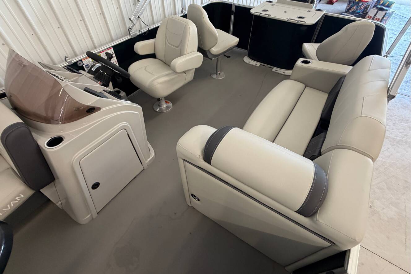 A photo of this 2026 Sylvan Mirage Fish 820 Party Fish