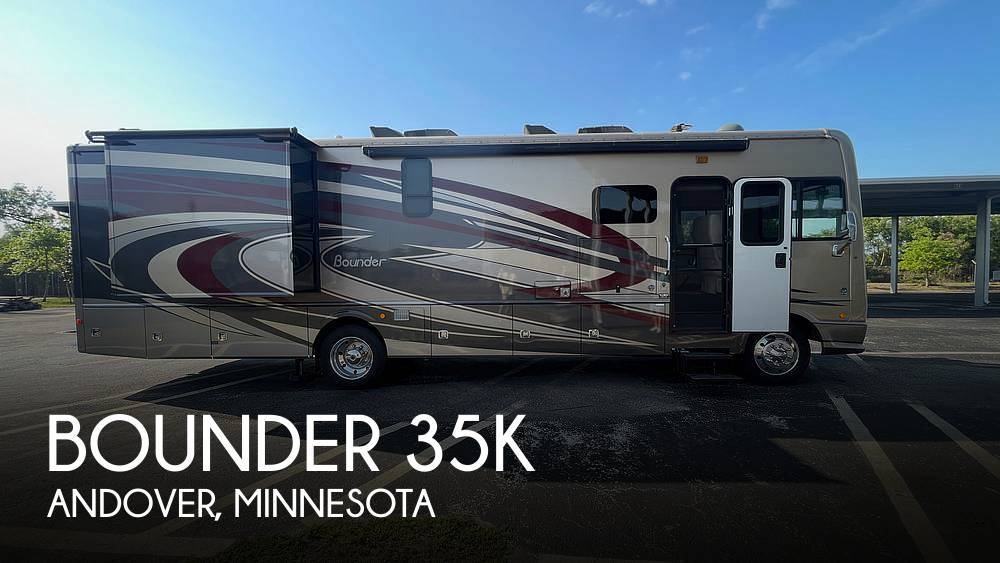 2018 Fleetwood Bounder 35K in andover MN