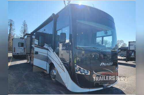 2016 Thor Motor Coach Palazzo 33.2 in irwin PA