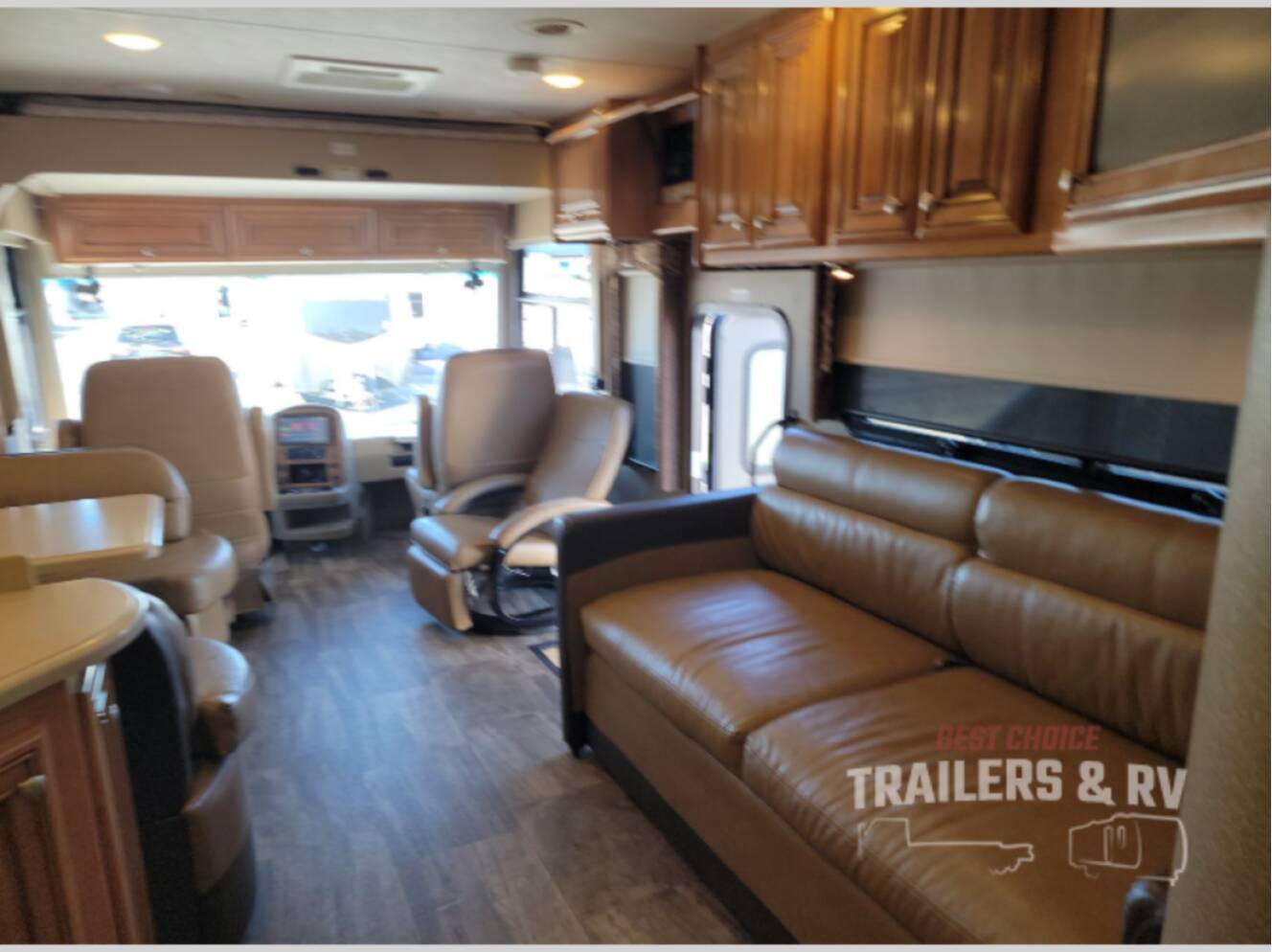 A photo of this 2016 Thor Motor Coach Palazzo 33.2