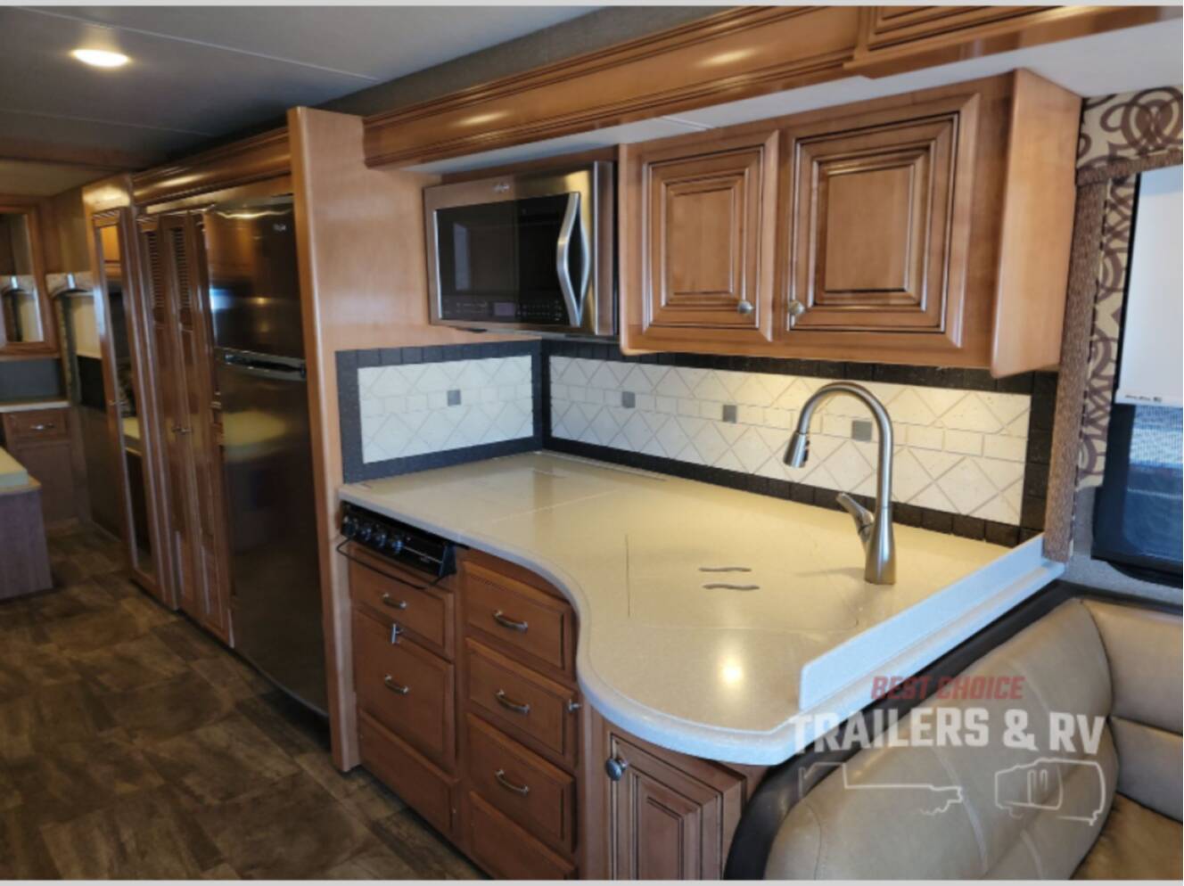 A photo of this 2016 Thor Motor Coach Palazzo 33.2